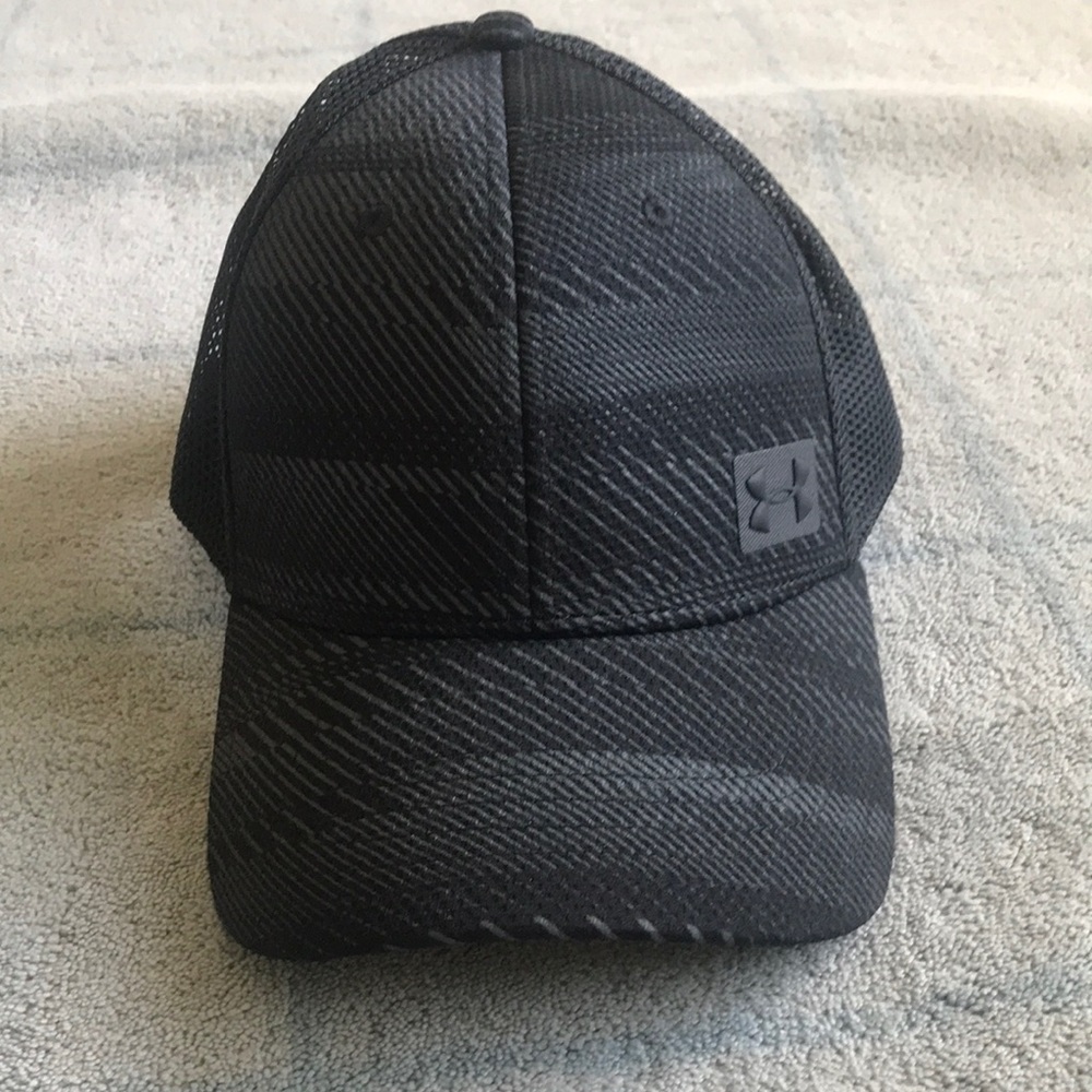 Under Armour gray/black cap